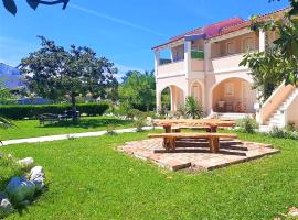 Relax Studios Corfu, hotel in Roda