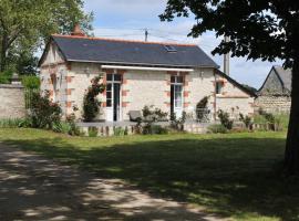 PETITE MAISON des ROSES - GITE 2 Personnes, casa de temporada em Brain-sur-Allonnes