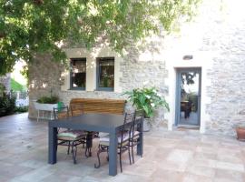 La Casa dels Lledoners, bed & breakfast σε Masarach