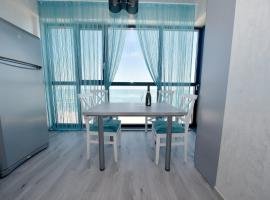 Turquoise by the sea, accessible hotel in Constanţa