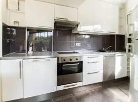 NICE FLAT WITH GARDENS Limites cannes juste 10 MNS CROISETT