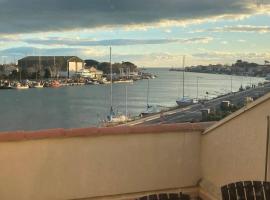 Appartement calme vue sur l'hérault et la mer, hotel in Agde
