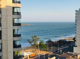 ESPETACULAR!! Apto na PRAIA DE ITAPARICA - Com Wi-Fi 360mbps, Ar Condicionado, Estacionamento, Globoplay e Cozinha Completa，位于维拉维尔哈的酒店