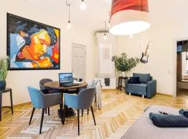 ELVIS apartment/11 beds/6 bedrooms/Riga Old Town