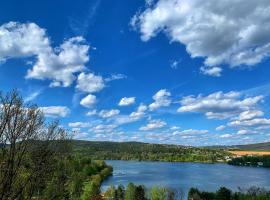 Penzion Kozí Horka u Brněnské přehrady, hotel i nærheden af Brno Reservoir, Brno