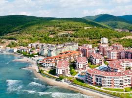 Privilege Fort Beach - Sea Viev Premium Apartments, хотелски комплекс в Елените