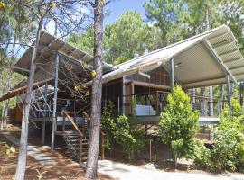 The Pines: Horseshoe Bay şehrinde bir villa
