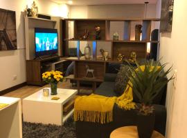 APARTAESTUDIO AMOBLADO,FURNISHED STUDIO APARTMENT WIFI gratuito，波哥大AR 會議中心（AR Convention Center）附近的飯店