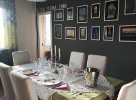 Room in Apartment - Villa Piera holiday home in Cremona apartment with independent entrance, hotel em Cremona