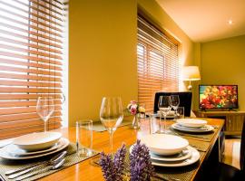 -25 Percent Mth Off - Superb City Center 1 or 2 BR Apts King Bed - Wise Stays, hotel in Southampton