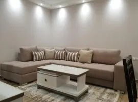 Vacation Apartment near the lake Apartament afer liqenit