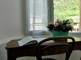 Casa alla Cantinota Padergnone Ospitar, hotel v destinaci Padergnone