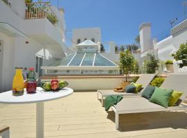 Plaza Mina Suites - Adults Recommended, serviced apartment in Cádiz