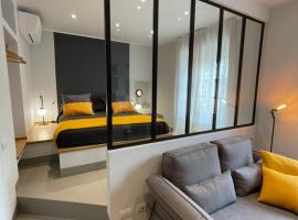 Mare e Cielo Luxury Apartment (1BR), hotel u gradu 'Sestri Levante'