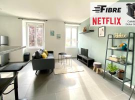 Très beau T2 42m2 lumineux, moderne et rénové avec Fibre, Hotel in Belfort