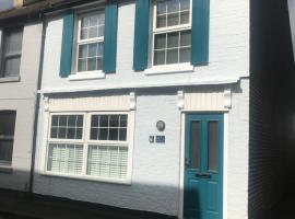 Pebble Beach, holiday home in Deal