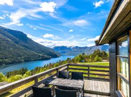 Lem Cabins, holiday home in Sogndal