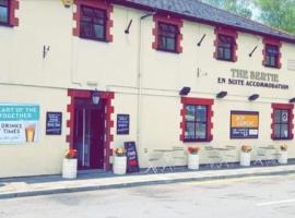 Bertie Pontypridd, pet-friendly hotel in Trehafod