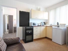 Sand Dunes, vacation home in Holywell Bay