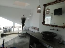 Studio farma, pet-friendly hotel in Zefiría