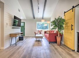 Modern and Colorful Buda Home Near Dtwn Austin!, pet-friendly hotel in Buda