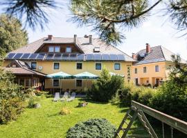 Gasthof Zum Kramer โรงแรมในGurk