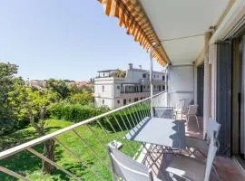 Bright 3 Apartment Near The Sea With Balcony