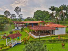 Hotel Campestre Pueblo Bello, Hotel in der Nähe vom Internationaler Flughafen El Edén - AXM, Armenia