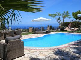 Villas Goudis – hotel w pobliżu miejsca Plaża Pefkoulia w mieście Tsoukalades