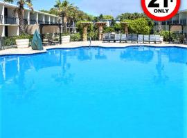 Royal Holiday Beach Resort, hotel em Biloxi