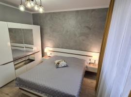 Apartament DeLuxe 3, hotel near Sports and Recreation Centre Oświęcim, Oświęcim