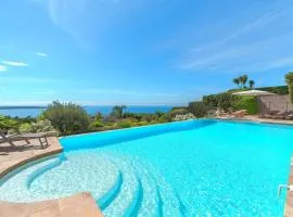 Villa Pertuades Villa with amazing sea view and swimming pool