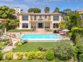 Villa Pertuades Villa with amazing sea view and swimming pool