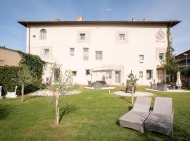 Villa Aruch, serviced apartment in Florence
