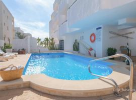 Apartamentos Ibiza: Colonia Sant Jordi'de bir otel