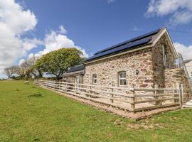 Beudy Tyddyn, holiday rental in Llandyfrydog