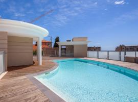 Monaco à pied, hotel s bazenima u gradu 'Beausoleil'