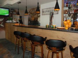 Hotelik Manhatan, пансион със закуска в Радзин Подляски