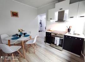 Hiiumaa Family Apartments, hotel na may parking sa K&auml;rdla