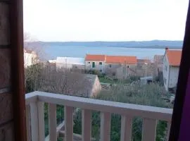 Seaview Apartment Bol (3417-5)