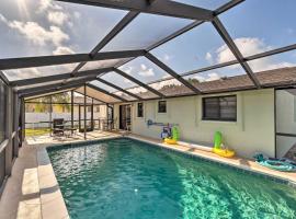 Viesnīca Bright Venice Home w/ Yard < 4 Miles to Beach! Venisā