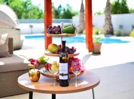 Villa Golden Apple