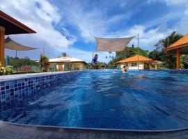 Viesnīca ar baseinu Surinat Luxury Resort pilsētā Domburg