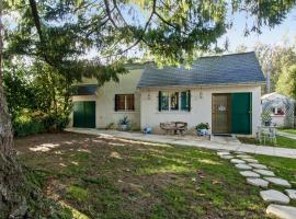 Maison d'une chambre avec jardin clos et wifi a Belloy en France, מלון עם חניה בBelloy-en-France