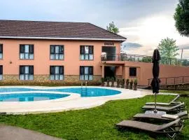 Hunters Paradise Cottages
