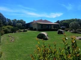 Agriturismo Fioredda, country house in Aglientu