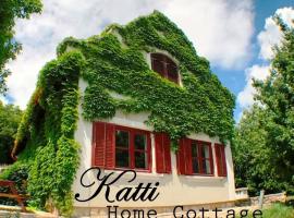Katti Home Cottage Balaton، مكان عطلات للإيجار في Vászoly