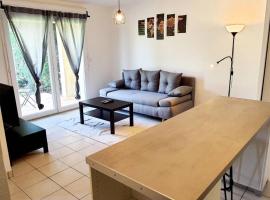 Charmant appartement avec terrasse et jardin au calme Proche Bus Métro