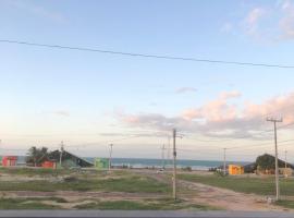 Casa na praia com vista para o mar, hotel em Luís Correia