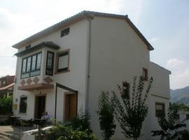 Casa de Chelo y Eladio, cottage in Iruz